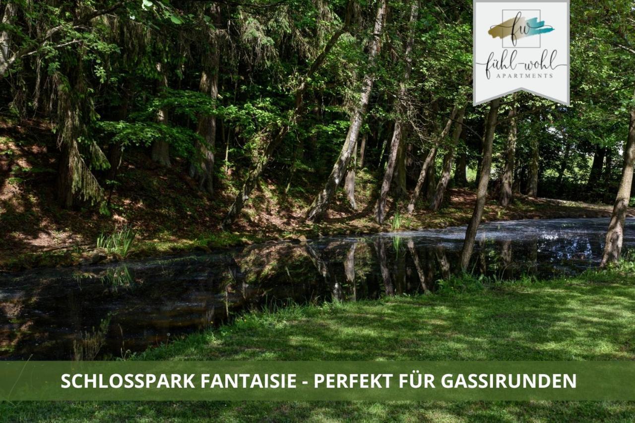Ferienhaus Fantaisie - Wohnen Nahe Schlosspark -Stadtgrenze Bayreuth Fuer 1-5 Pers, Hunde Willkommen, Voll Eingezaeunt Eckersdorf Ngoại thất bức ảnh